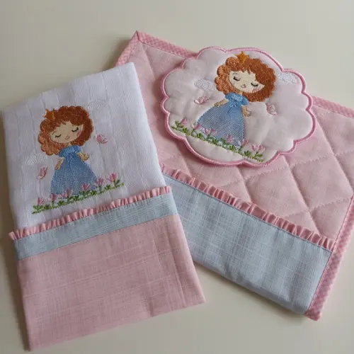 Kit Porta Cartão de Vacinas e Fralda de Boca Princesa