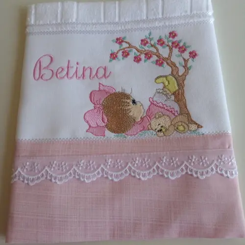 Toalha de Boca Menina Deitada