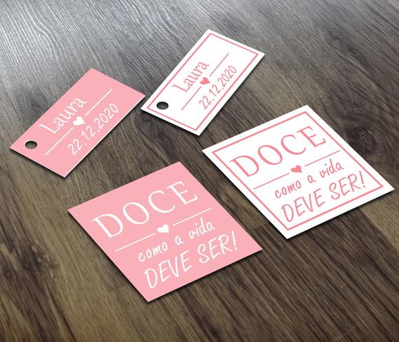 Kit adesivo + Tag - Doce Como a Vida Deve Ser - 7x2,5 cm