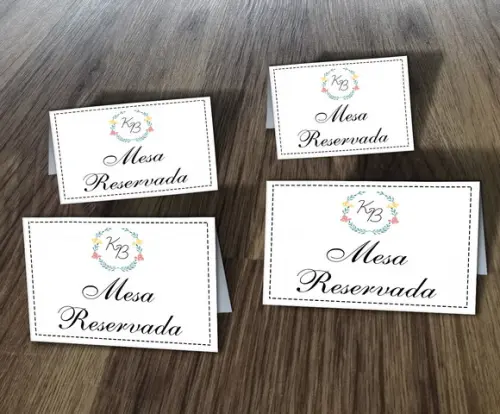 Mockup Editável Tag De Mesa - Para Artes Digitais