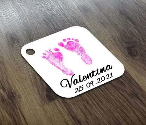 S Tag 4x4cm Branca Nascimento com Cordão de Sisal