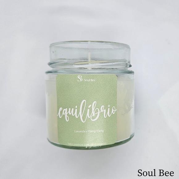 Vela Aromática Colors Vibes Equilíbrio Lavanda + Ylang-ylan