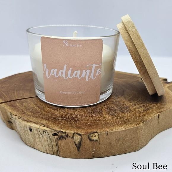 Vela Aromática Radiante / Bergamota e Cedro 150g