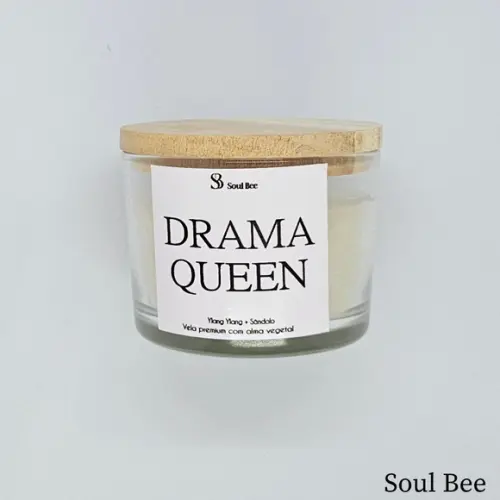 Vela Coleção Drama Queen / Ylang Ylang + Sândalo 150gr