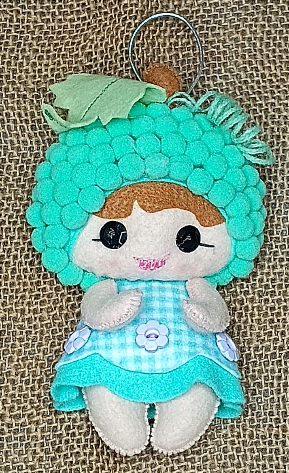 Mini  Boneca Frutinha Uvinha Lilás