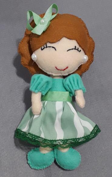 Boneca Alice em feltro