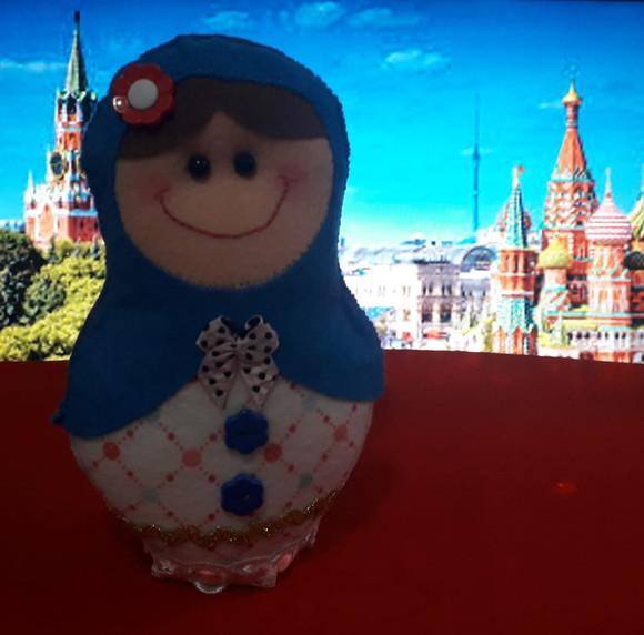 Boneca Matrioska em Feltro 18 cm - Cor Azul