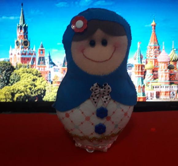 Boneca Matrioska em Feltro 18 cm - Cor Azul