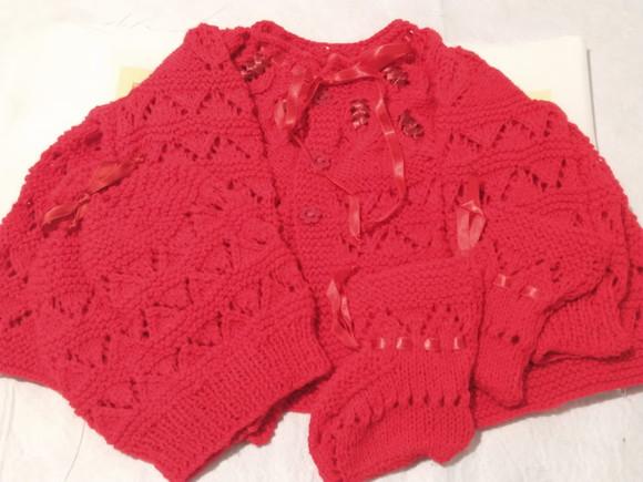 Casaquinho, Sapatinhos e Gorro Vermelho Lã Carinho