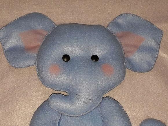 Elefante em Feltro 23cm