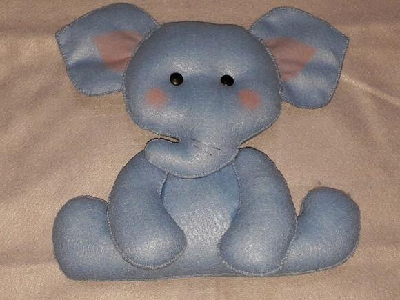 Elefante em Feltro 23cm
