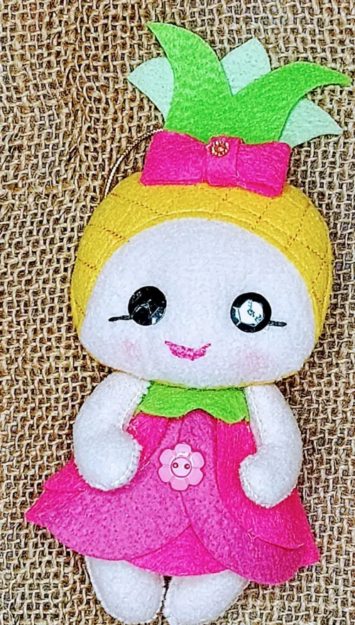 Mini Boneca Frutinha Abacaxi em Feltro