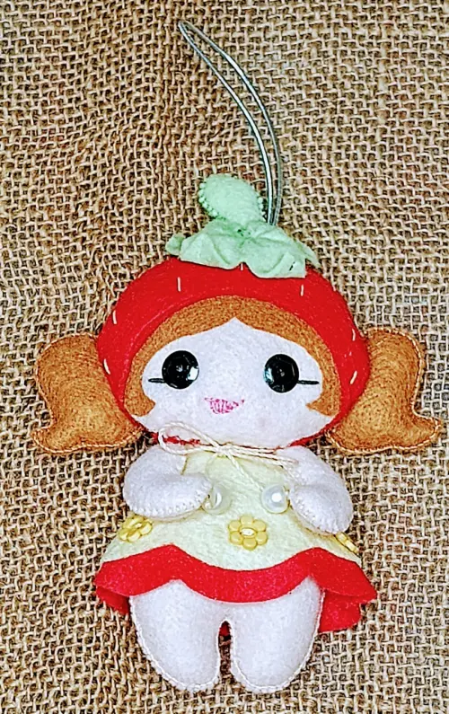 Mini Boneca Frutinhas Moranguinho