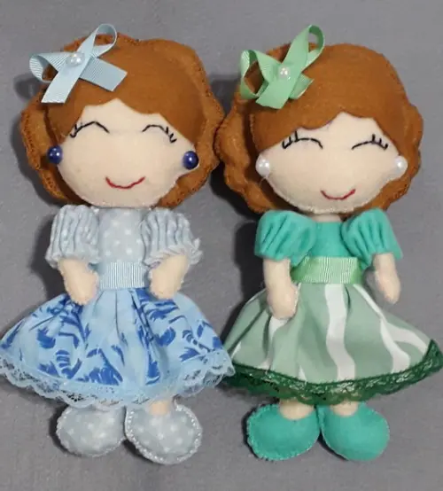 Boneca Alice em feltro