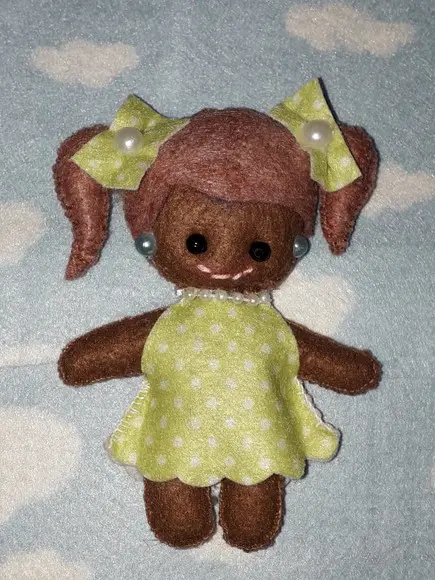 Boneca Joana em Feltro - 11 cm