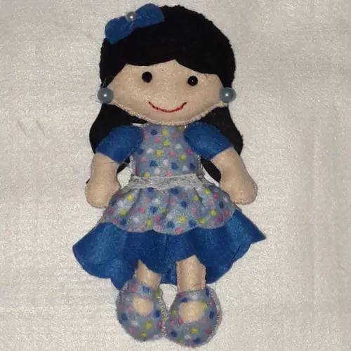 Boneca Lais de Feltro