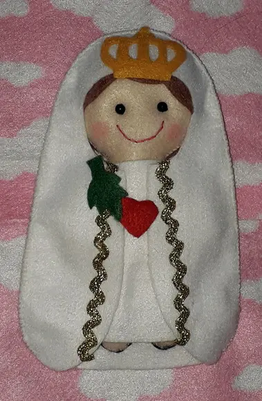 Boneca Nossa Senhora de Fátima em Feltro