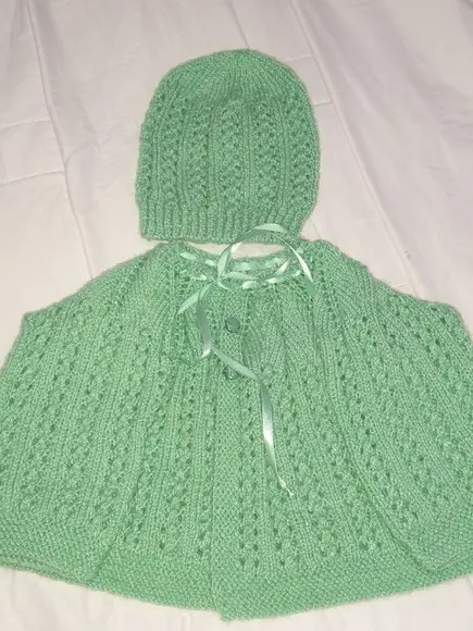 Casaquinho e Gorro de Tricô Cor Verde Fio Círculo Mais Bebê