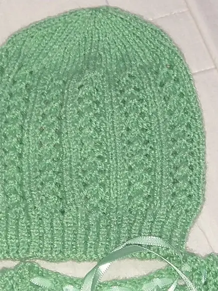 Casaquinho e Gorro de Tricô Cor Verde Fio Círculo Mais Bebê