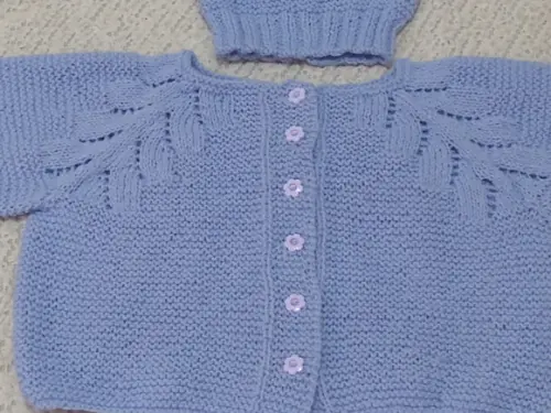 Casaquinho, Sapatinhos e Gorro Lilás Lã Carinho