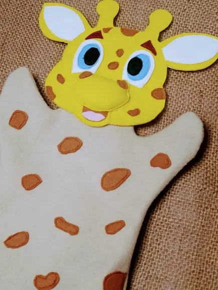 Fantoche Girafa em Feltro