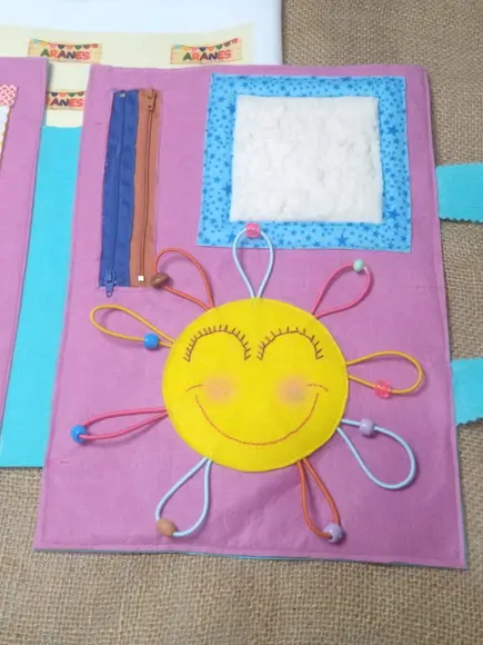 Maletinha Sensorial em Feltro - Brinquedo Pedagógico