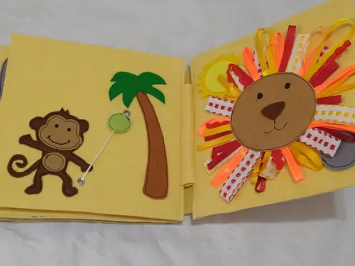 Quiet Book Safari - Livro Sensorial