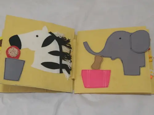 Quiet Book Safari - Livro Sensorial