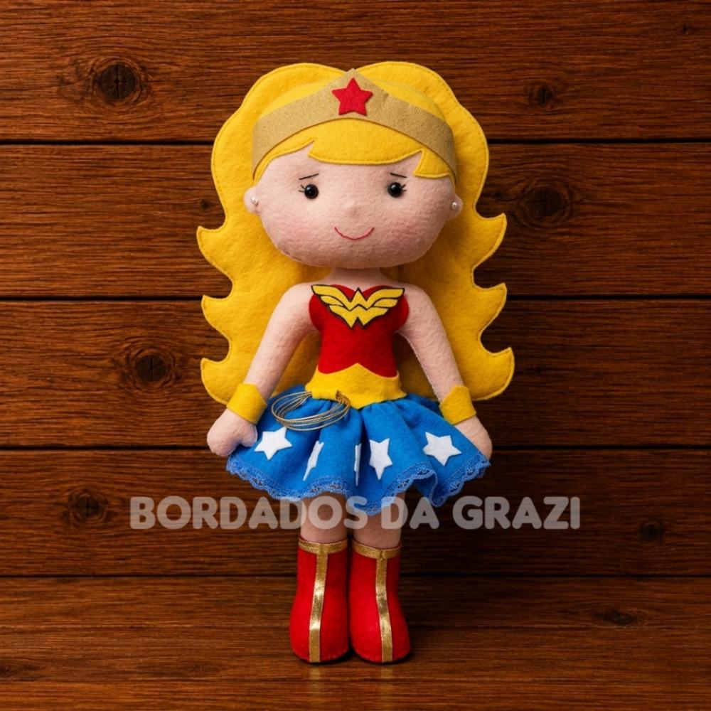 Mulher Maravilha loira