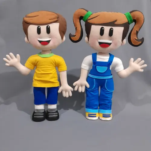 Mariana e Soldadinho Galinha Pintadinha