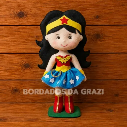 Mulher Maravilha em Feltro 37 cm
