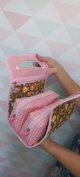 Kit professora- bolsa e necessaire com abas