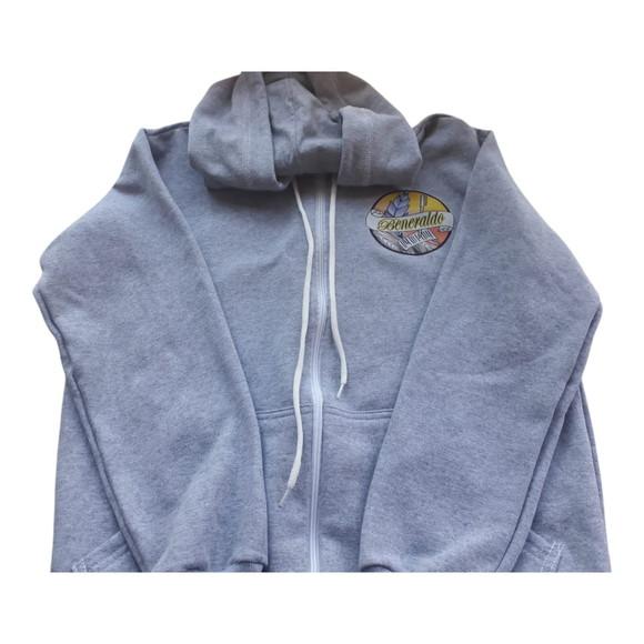 Blusa Cinza com Capuz e Bolso Personalizada