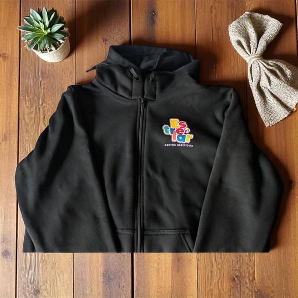 Blusa Preta com Capuz e Bolso Personalizada