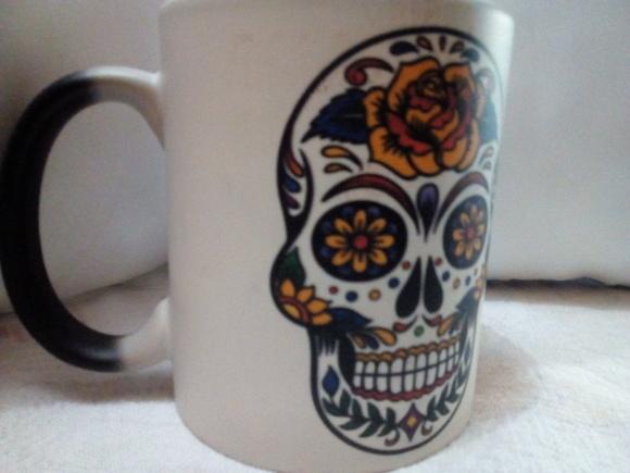 Caneca Mágica Caveira
