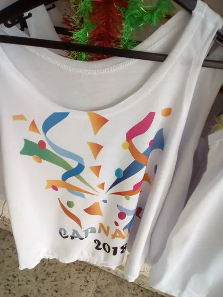 Camiseta Cropped Personalizada