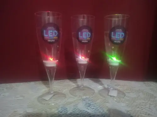 Taça Champanhe com Led Sensor Colorido