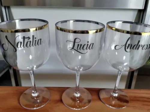 Taça de Gin com Borda Dourada Personalizada