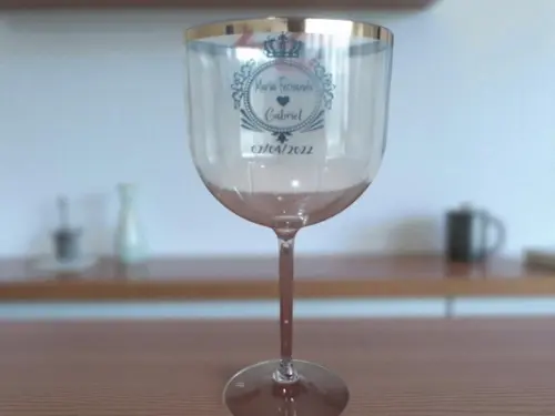 Taça de Gin com Borda Dourada Personalizada