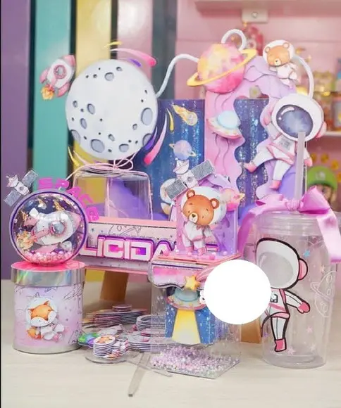 Arquivo de Corte Bandeja Astronauta Menina (compre 1 Lev+10
