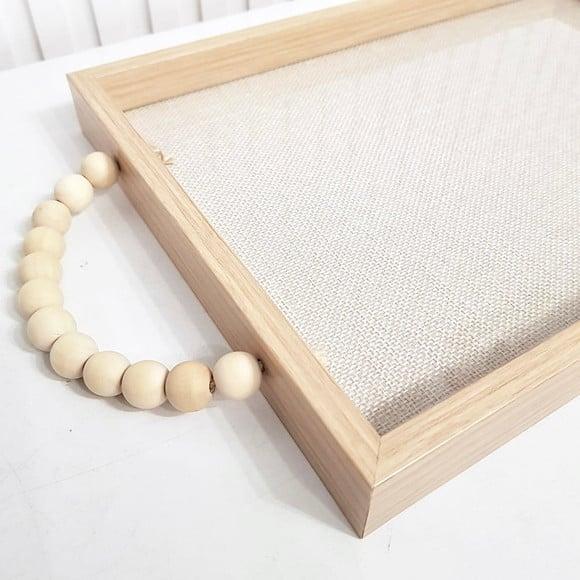 Bandeja 22x32cm Laminada Fundo Linho e Vidro + Alças Bolinha