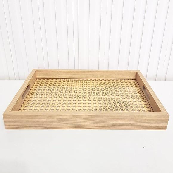 Bandeja 25x35cm Laminada com Fundo Palha Indiana e Vidro