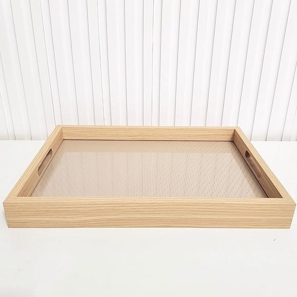 Bandeja 25x35cm Laminada com Fundo Tressê Fendi e Vidro