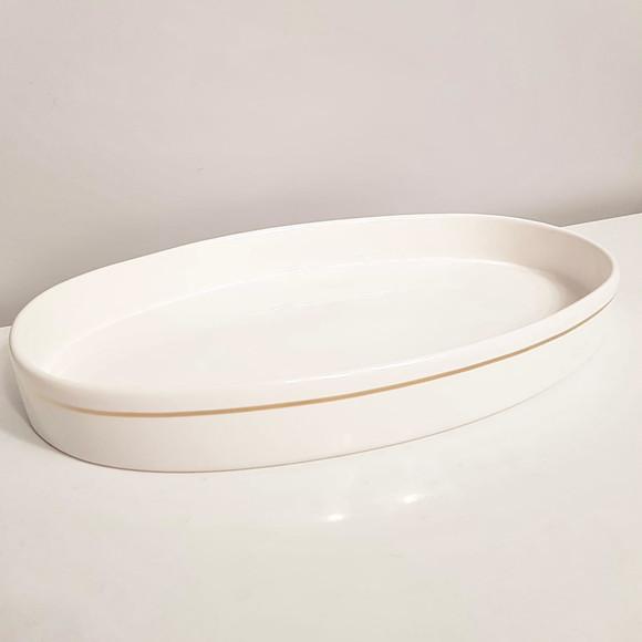 Bandeja de Cerâmica Oval Branca Filete Dourado Kit Higiene