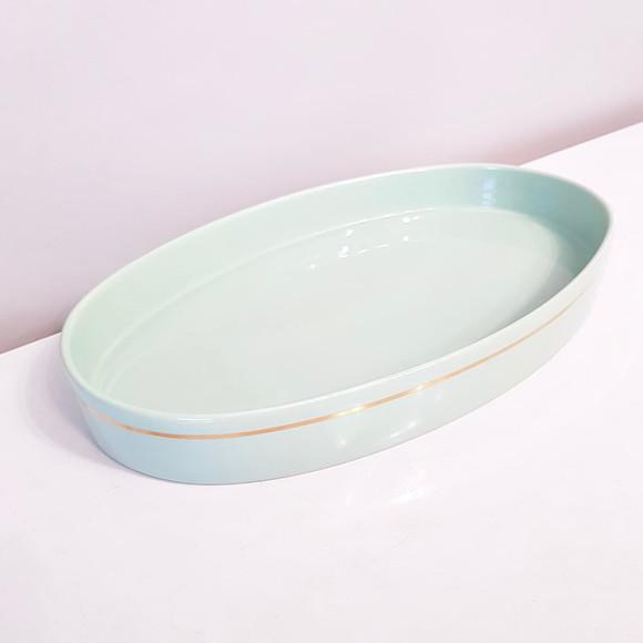 Bandeja de Cerâmica Oval Verde Bebê com Filete Dourado