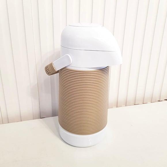 Garrafa Térmica com Capa Alinhavada Marrom Cappuccino