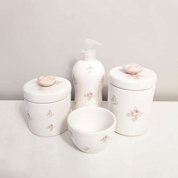 Kit Higiene 4 Peças Rosa Floral com Aplique Rosé