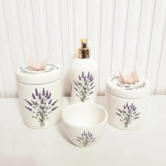 Kit Higiene Bebê 4 Pçs Lavanda - Tampa Estampada c/ Aplique