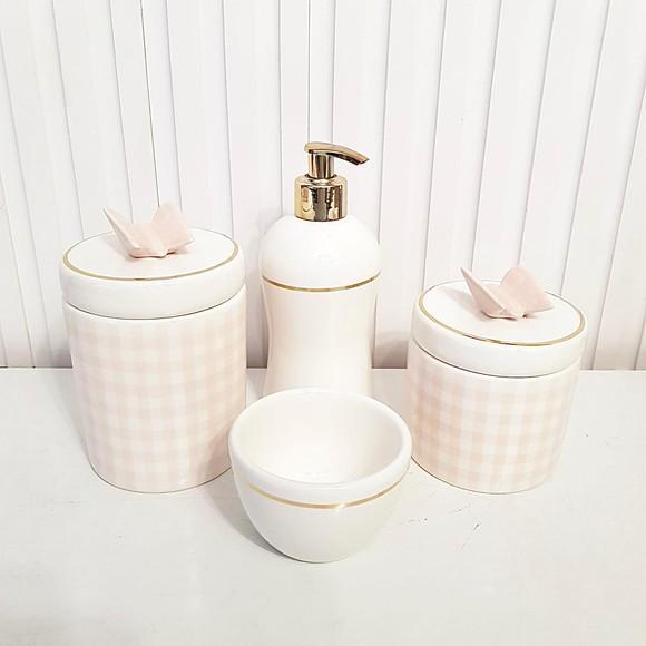 Kit Higiene Bebê 4 Pçs Xadrez Rosa Filete Dourado Borboleta