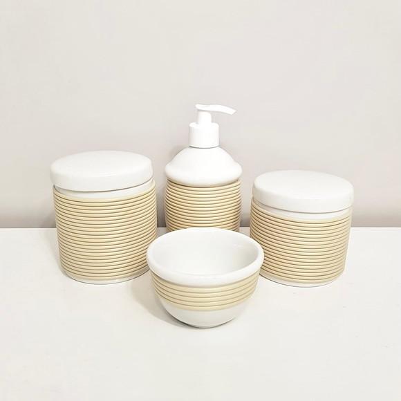 Kit Higiene Bebê 4 Pçs Porcelana com Alinhavado Bege Camurça